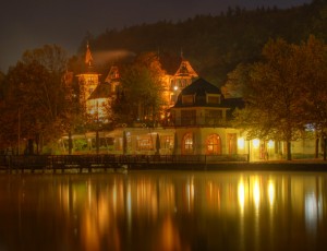 Nice house on lake